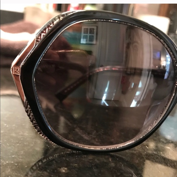 FENDI Black & Silver Sunnies - Picture 3 of 8